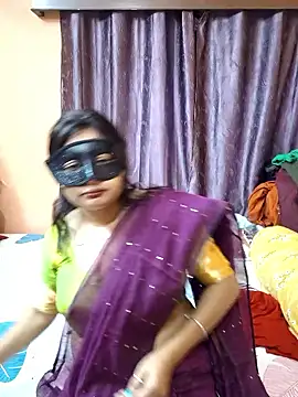 Snapshot of Cute-richa1 chatting on 01-12-26, 10:42 Cute-richa1 online show from 01-12-26, 10:42