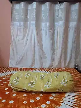 Snapshot of Cute-richa1 chatting on 03-05-26, 03:30 Cute-richa1 online show from 03-05-26, 03:30