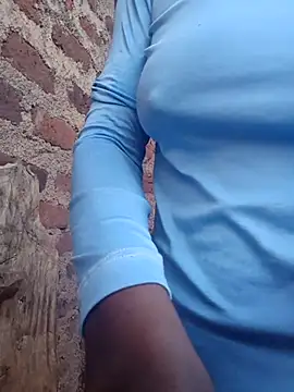 honeypot224 online show from 11-18-25, 04:06