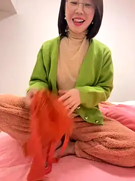 xiaoling2358 online show from 11-29-25, 01:47