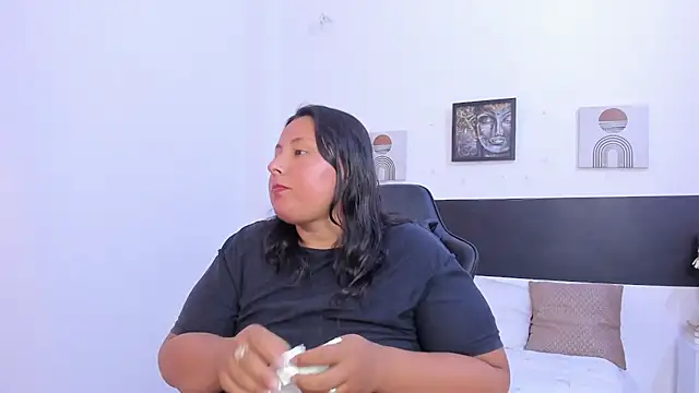 Snapshot of BWW-CINDY11 chatting on 12-01-25, 03:22 BWW-CINDY11 online show from 12-01-25, 03:22