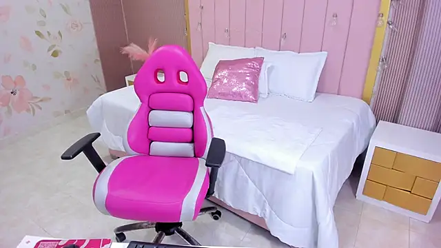 Kendall curves online show from 11-24-25, 11:32