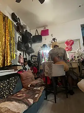 Motherbigbus online show from 02-22-26, 07:40