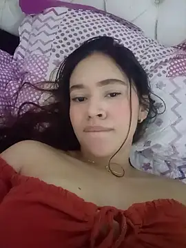 Snapshot of emy_ross_ chatting on 12-15-25, 12:26 emy ross online show from 12-15-25, 12:26