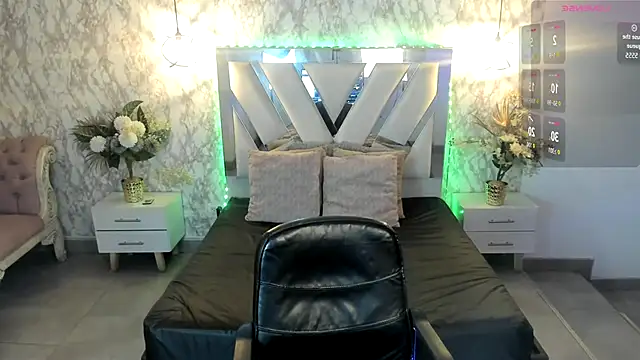 LILITH LIBELULA online show from 11-22-25, 07:35