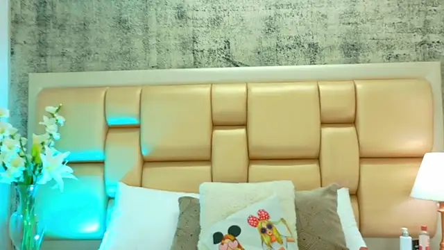 Snapshot of SelennaCooper chatting on 11-28-25, 11:35 SelennaCooper online show from 11-28-25, 11:35