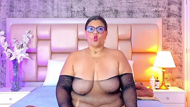 SelennaCooper online show from 02-05-26, 11:48