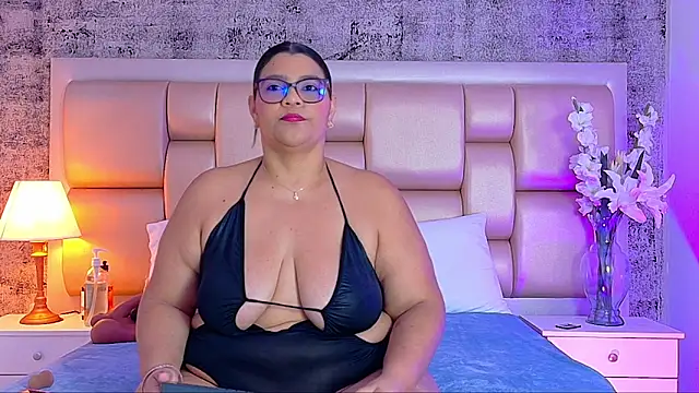 SelennaCooper online show from 04-12-26, 11:37