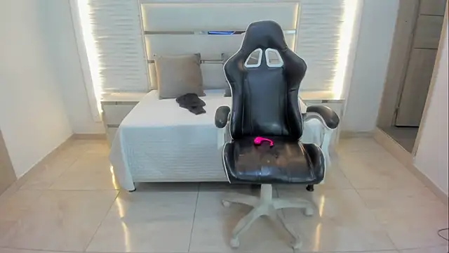 Tahira bakir online show from 04-25-26, 12:24