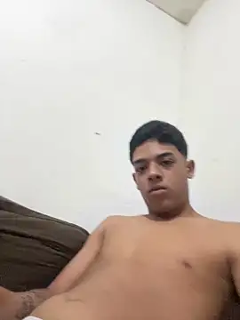 Snapshot of mateuszin18 chatting on 11-16-25, 12:16 mateuszin18 online show from 11-16-25, 12:16