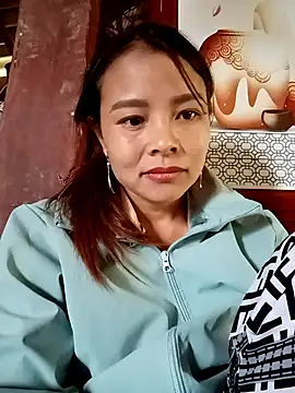 Snapshot of mon1-day chatting on 11-17-25, 01:33 mon1-day online show from 11-17-25, 01:33