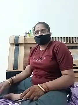Snapshot of Menka_cut34 chatting on 07-21-26, 04:37 Menka cut34 online show from 07-21-26, 04:37