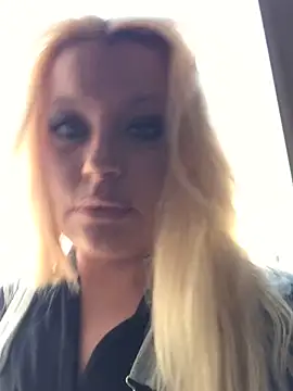 BunnyPleasures online show from 12-04-25, 10:07