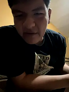 Snapshot of kire-18 chatting on 11-17-25, 04:07 kire-18 online show from 11-17-25, 04:07