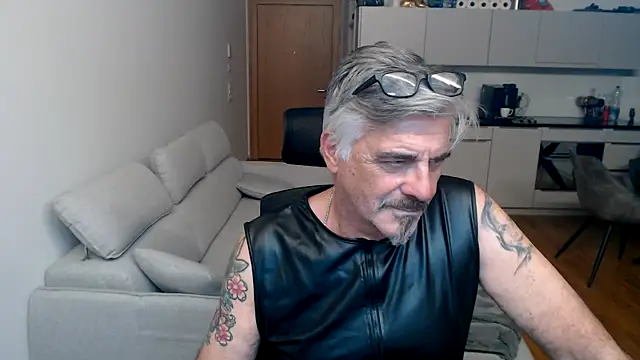 Buidapest online show from 02-07-26, 04:27