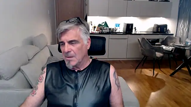 Buidapest online show from 03-20-26, 05:23