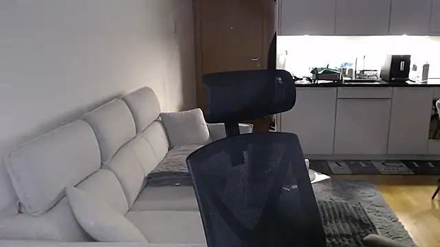 Snapshot of Buidapest chatting on 05-18-26, 05:24 Buidapest online show from 05-18-26, 05:24
