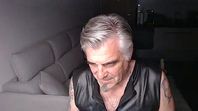 Snapshot of Buidapest chatting on 05-22-26, 12:29 Buidapest online show from 05-22-26, 12:29