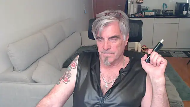 Snapshot of Buidapest chatting on 05-25-26, 05:46 Buidapest online show from 05-25-26, 05:46