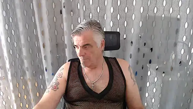 Snapshot of Buidapest chatting on 06-05-26, 09:59 Buidapest online show from 06-05-26, 09:59