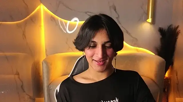 Snapshot of zoe_tp chatting on 11-26-25, 07:59 zoe tp online show from 11-26-25, 07:59