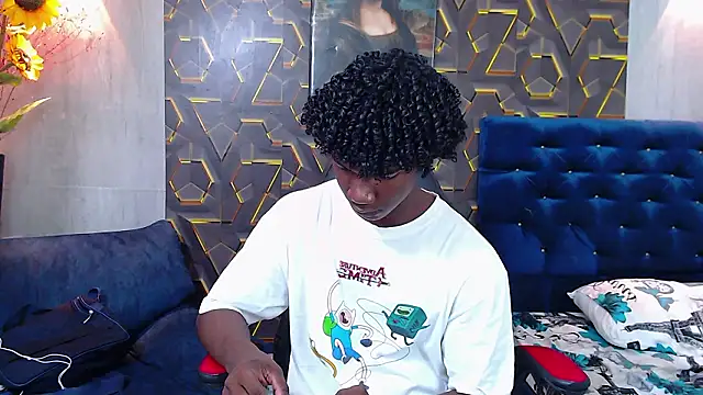 Snapshot of negga_cum chatting on 02-17-26, 02:24 negga cum online show from 02-17-26, 02:24