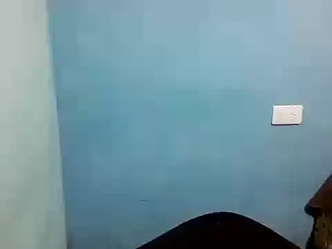 Snapshot of juliannn24 chatting on 11-16-25, 06:24 juliannn24 online show from 11-16-25, 06:24