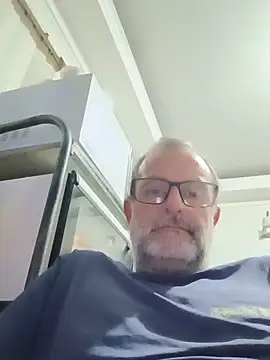 Snapshot of nard53 chatting on 05-16-26, 12:40 nard53 online show from 05-16-26, 12:40