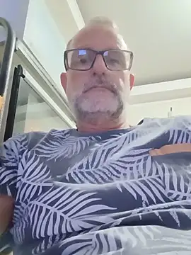 Snapshot of nard53 chatting on 06-05-26, 08:53 nard53 online show from 06-05-26, 08:53