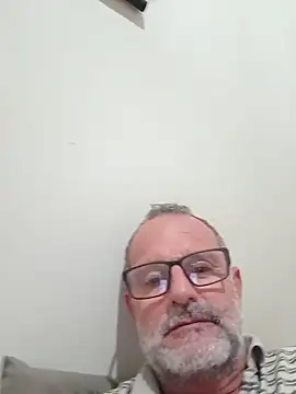 Snapshot of nard53 chatting on 06-10-26, 11:03 nard53 online show from 06-10-26, 11:03