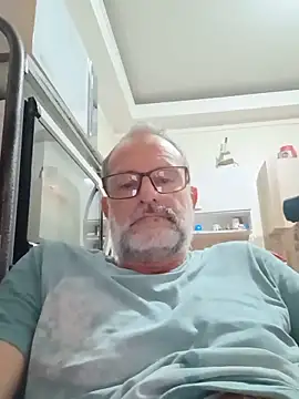 Snapshot of nard53 chatting on 06-14-26, 09:55 nard53 online show from 06-14-26, 09:55