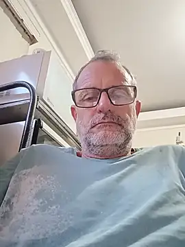 Snapshot of nard53 chatting on 06-27-26, 12:22 nard53 online show from 06-27-26, 12:22