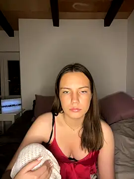 Sandrasnoww online show from 12-04-25, 08:17