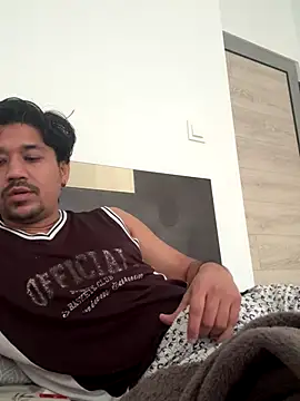 Jhonneeey online show from 11-17-25, 01:17