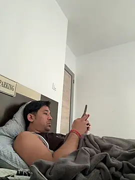 Jhonneeey online show from 11-21-25, 01:10