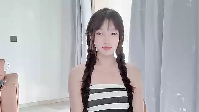 Snapshot of yuyayayu chatting on 11-24-25, 07:30 yuyayayu online show from 11-24-25, 07:30