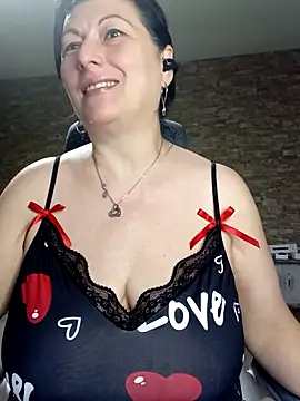 LeillaaX online show from 04-22-26, 06:38