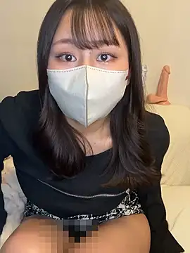 Snapshot of Mizuki_00122 chatting on 11-17-25, 11:38 Mizuki 00122 online show from 11-17-25, 11:38