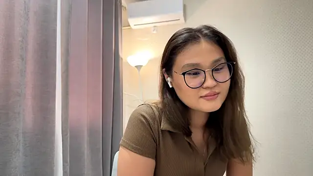 Snapshot of HoneyKitsu chatting on 11-20-25, 09:20 HoneyKitsu online show from 11-20-25, 09:20