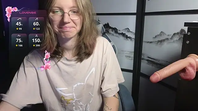 Snapshot of scarlettsrose chatting on 12-16-25, 01:38 scarlettsrose online show from 12-16-25, 01:38