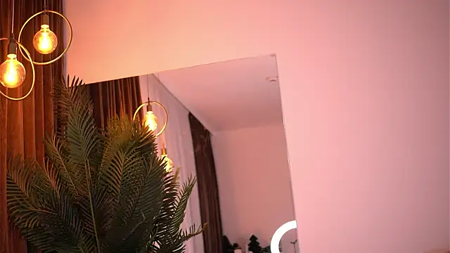 LuvCaprice online show from 01-05-26, 05:27