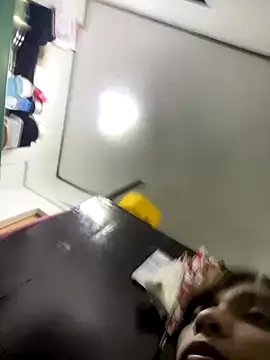 Snapshot of crempieeeee chatting on 11-17-25, 03:07 crempieeeee online show from 11-17-25, 03:07