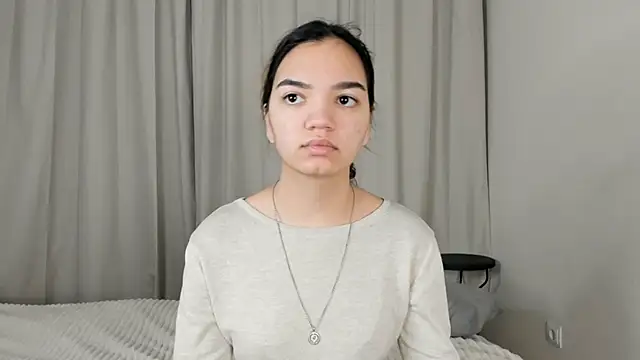 Snapshot of CoreenLuebbers chatting on 11-28-25, 07:55 CoreenLuebbers online show from 11-28-25, 07:55