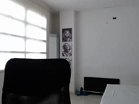 Annie Cervantez online show from 01-13-26, 03:28