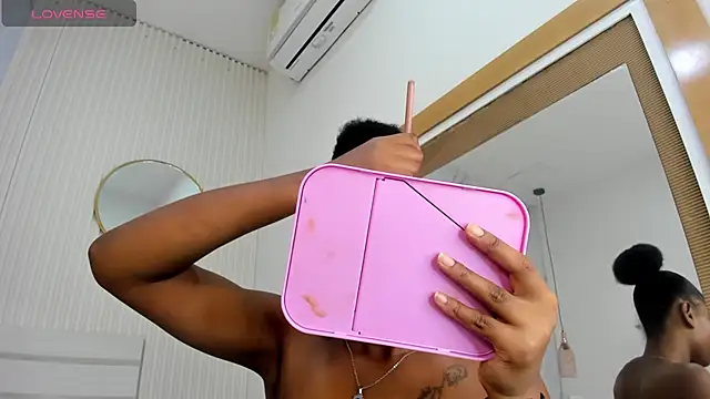 Snapshot of Afro_Luna chatting on 07-31-26, 12:15 Afro Luna online show from 07-31-26, 12:15