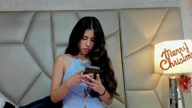 Snapshot of Be_curious chatting on 11-28-25, 11:46 Be curious online show from 11-28-25, 11:46