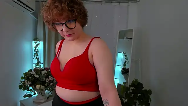 Snapshot of melissa___moore chatting on 11-22-25, 05:50 melissa moore online show from 11-22-25, 05:50