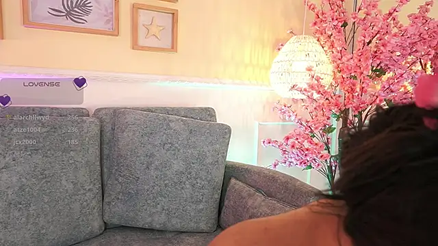 MeganLowell online show from 04-22-26, 07:37