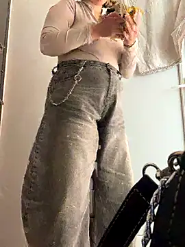 Snapshot of Burlesk_Kate chatting on 11-18-25, 11:47 Burlesk Kate online show from 11-18-25, 11:47