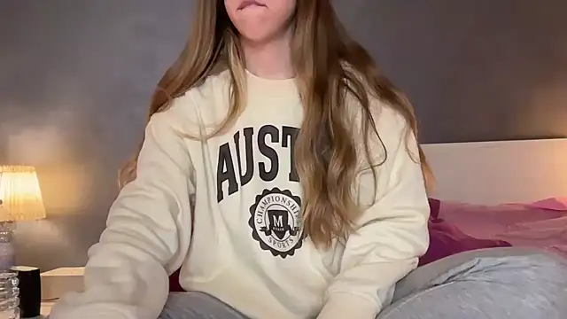 Martimartinaxx online show from 04-09-26, 08:03